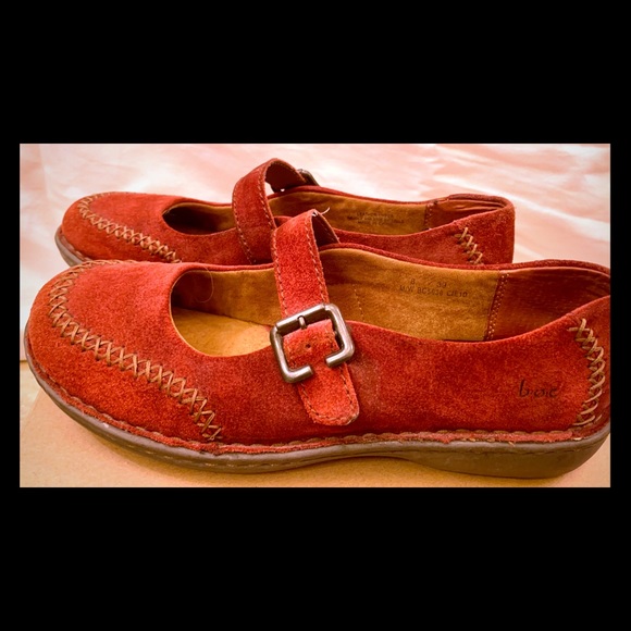 Comfy boc flats perfect for fall - Picture 1 of 6